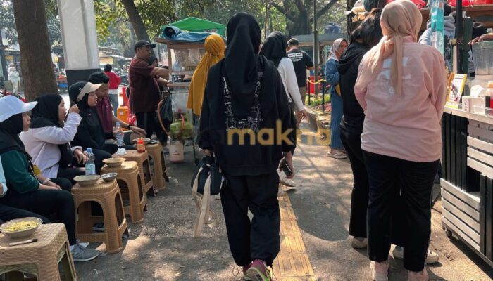 Taman Saparua: Jajan Berkedok Olahraga Viral!