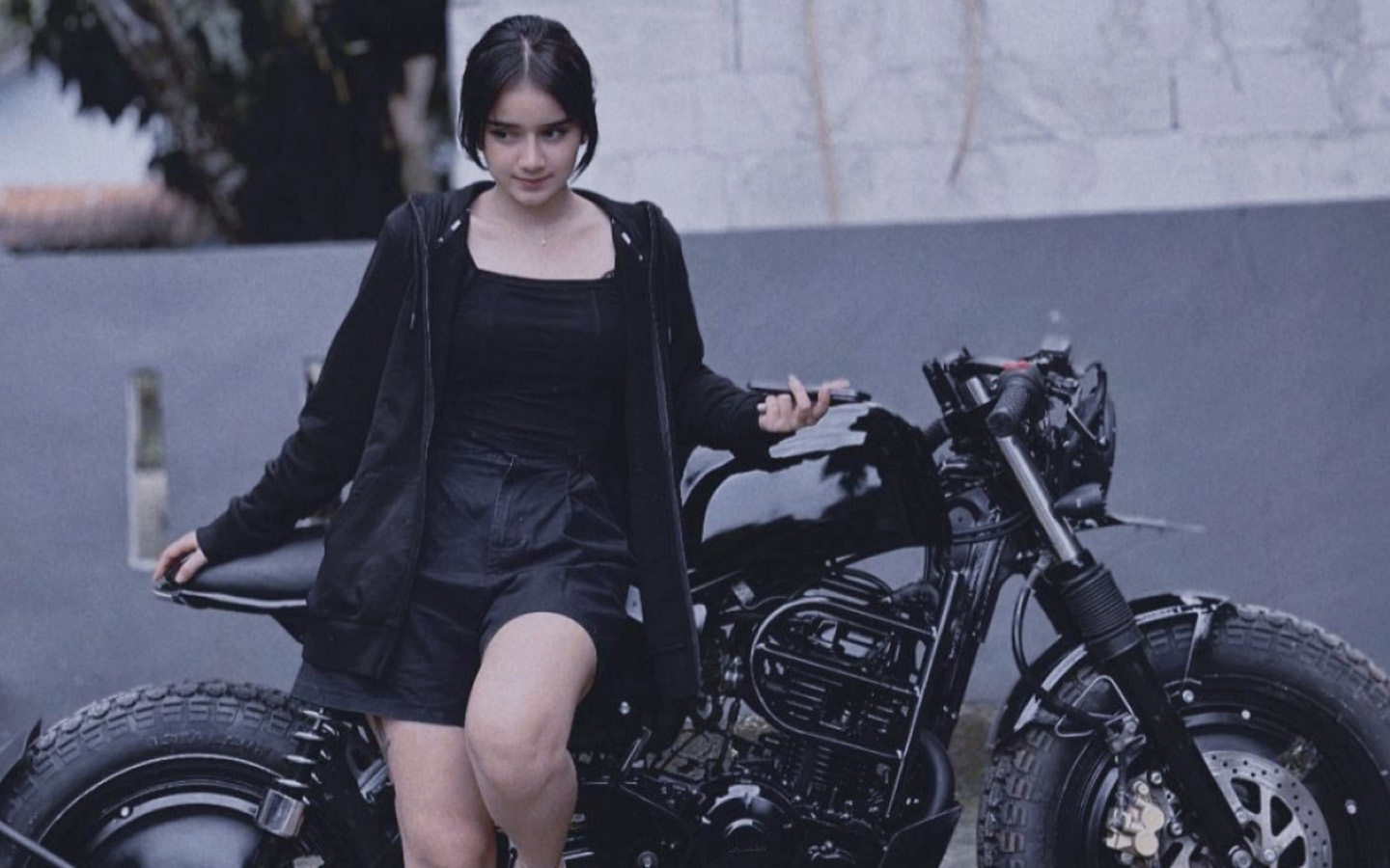 Nusantara TV Sella Selly Dengan Motor Customnya